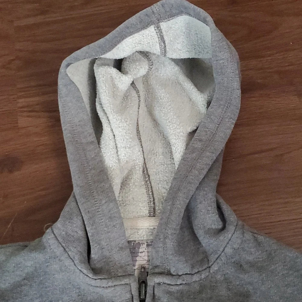 Merchandise - Picture 3 of 3